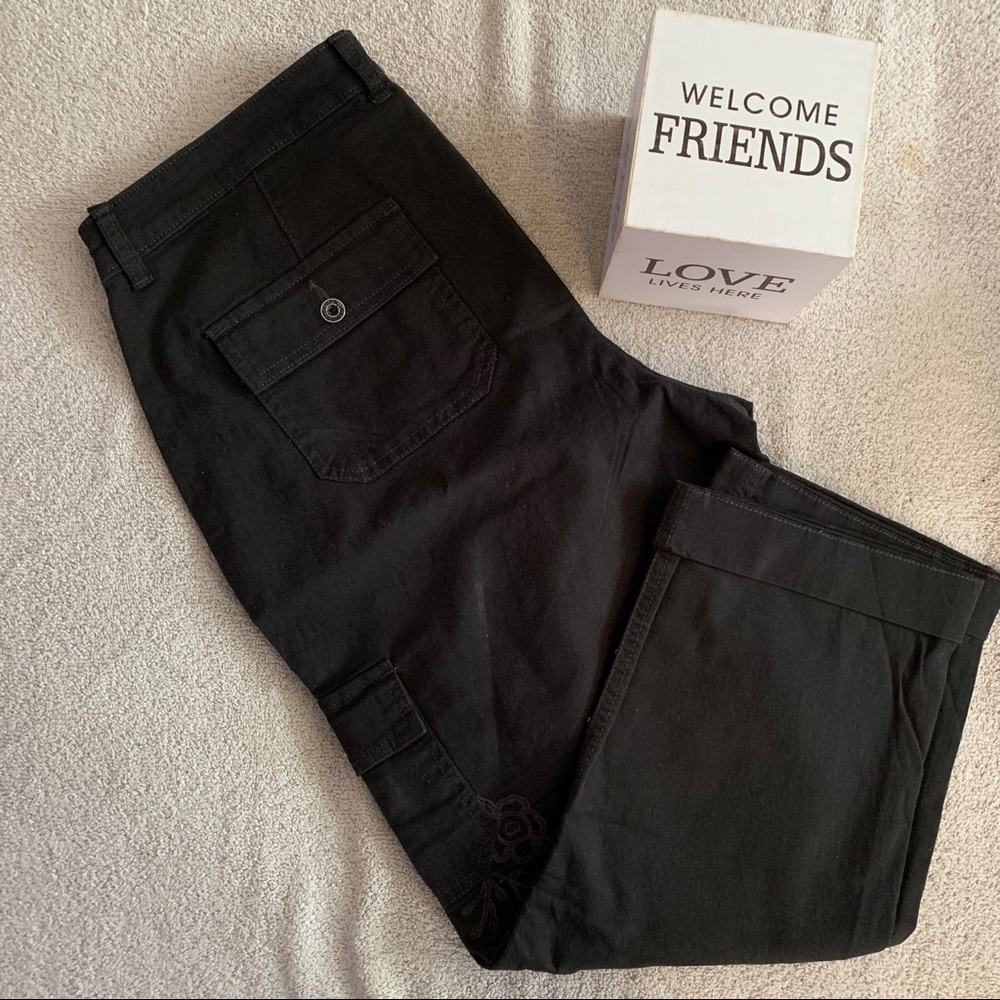 NWT🛍 Lee Cotton Woman Straight Fit Cargo Capris